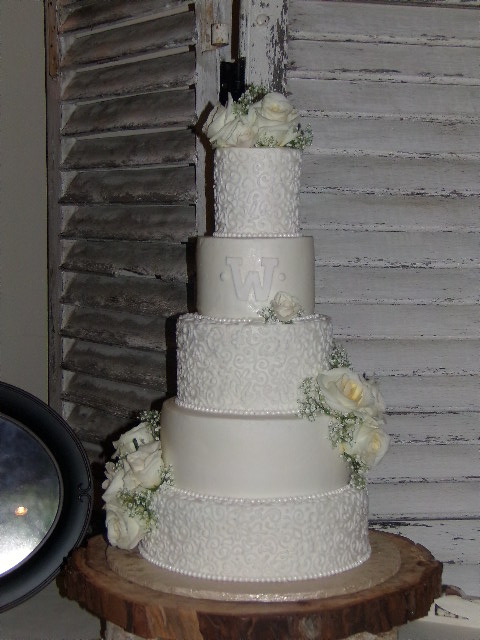 Classy Cakes By Lori Phone 512 825 1428